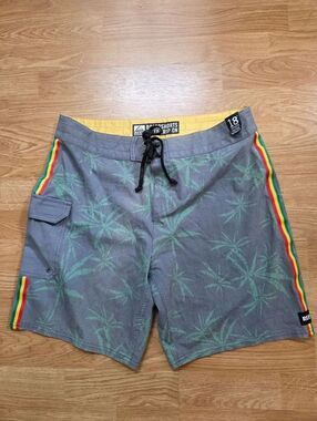 Reef 18" Boardshorts Sz 32